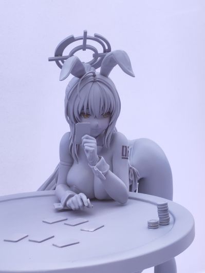 蔚蓝档案 角楯花凛（兔女郎）Game Playing