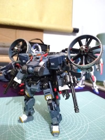 戴亚克隆 迦楼罗变形突击兵（旋翼战斗机装备）