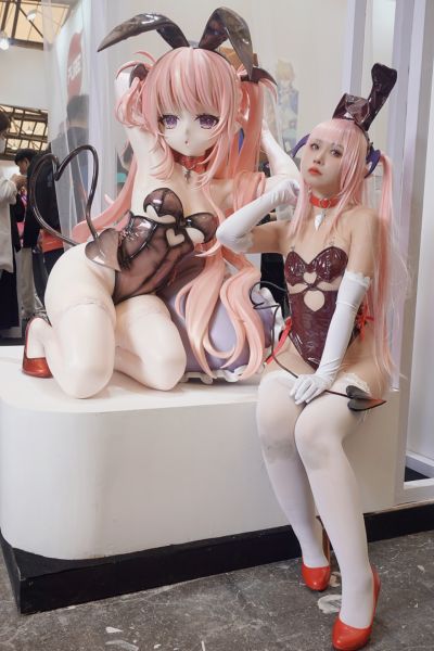 粗腿是身份象征的世界 肉仓色羽 特别版