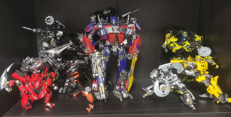 变形金刚电影大师级 MPM-11D  救护车（变形金刚3）