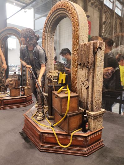 UPMTLOU-02S 最后生还者2 艾莉“剧院”