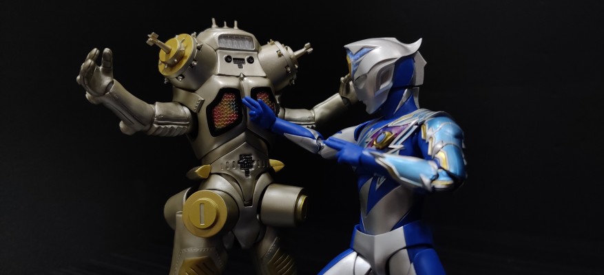 S.H.Figuarts 德凯奥特曼 奇迹型