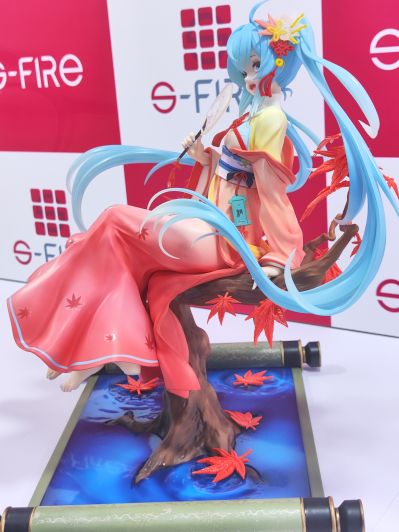 初音未来 月西江