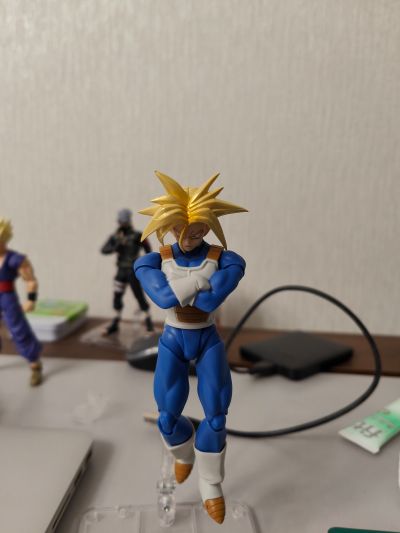 S.H.Figuarts  超级赛亚人特兰克斯-身藏超凡之力-