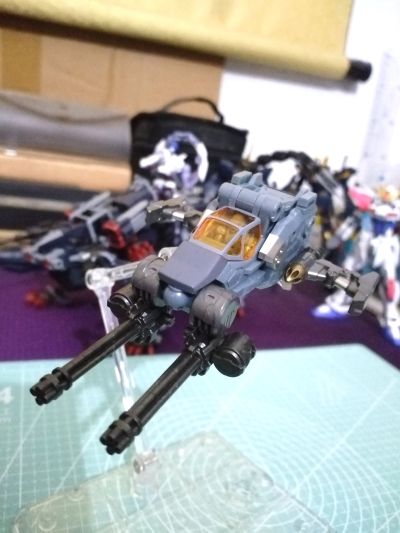 戴亚克隆 迦楼罗变形突击兵（旋翼战斗机装备）