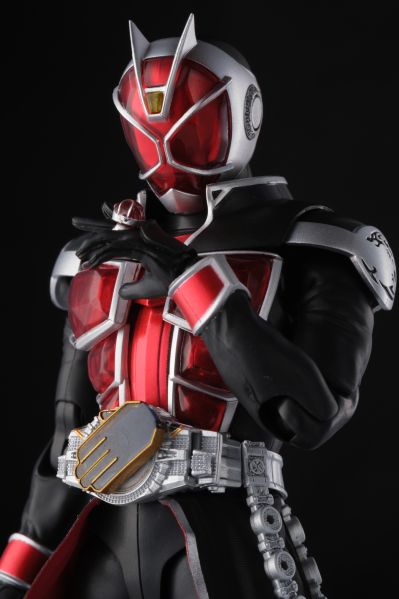 S.H.Figuarts(真骨雕制法)     假面骑士巫骑 火焰形态 10周年纪念版