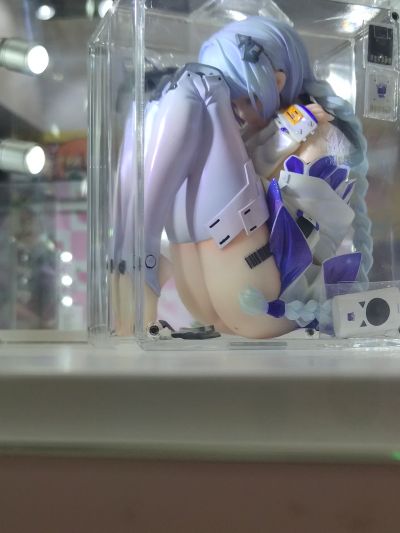 匣之少女 — 00