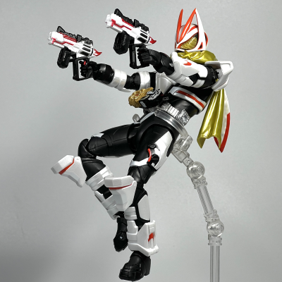 S.H.Figuarts    假面骑士极狐 推进器马格南形态+火旺形态配件包