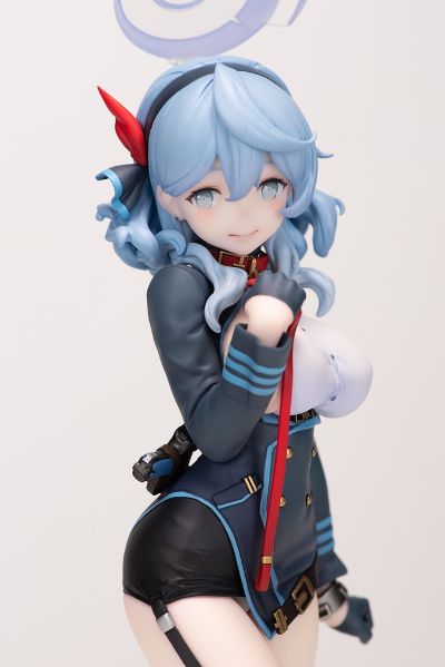 蔚蓝档案 天雨亚子