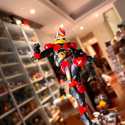 S.H.Figuarts    假面骑士极狐 推进器马格南形态+火旺形态配件包