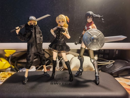 figma#581b 女性素体（有纪）   黑色紧身连衣裙