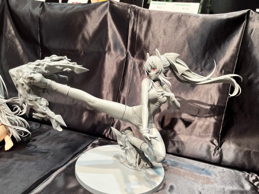 碧蓝航线 绫波 跃动飞踢！