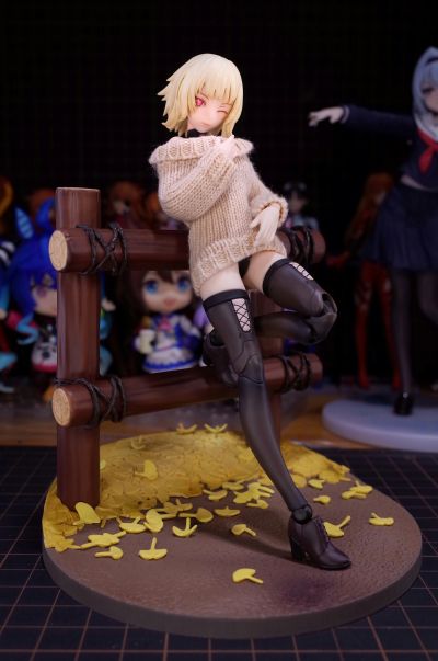 figma#574 女性素体 （千秋）与 露肩毛衣连衣裙