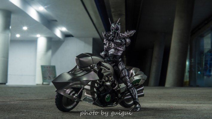 S.H.Figuarts  假面骑士亚马逊阿尔法