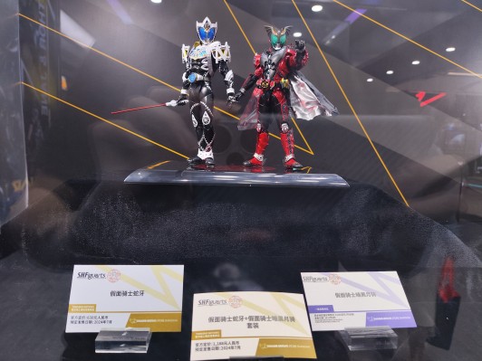 S.H.Figuarts(真骨雕制法)  假面骑士蛇牙