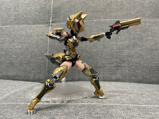 赛博森林 狙击猎狐 薇薇安•海耶 极地白狐