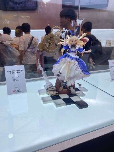 wf2023展上随手拍的爱丽丝。