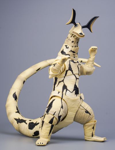 S.H.Figuarts 艾雷王