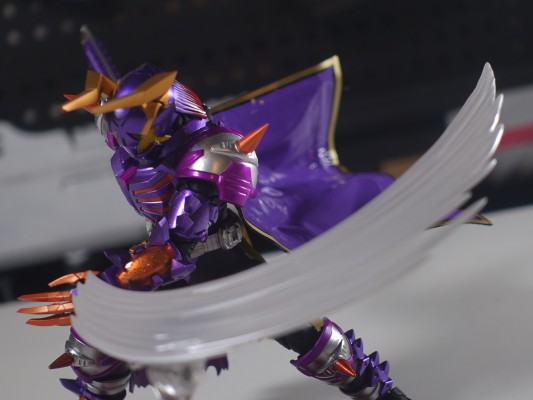 S.H.Figuarts  假面骑士霸牛 僵尸形态