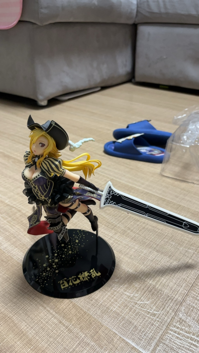 百花繚乱 	夏尔·戴·达尔坦尼雅