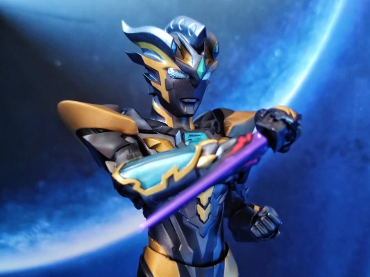 S.H.Figuarts 奥特银河格斗 命运的冲突 泽塔奥特曼 迪斯西姆天爪