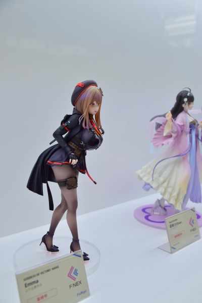 胜利女神：妮姬 艾玛