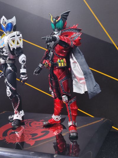 S.H.Figuarts(真骨雕制法)  假面骑士蛇牙