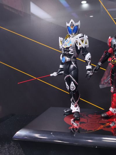 S.H.Figuarts(真骨雕制法)  假面骑士蛇牙