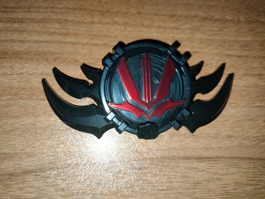 假面骑士圣刃系列 DX黑岚剑漆黑纹章+骸骨忍者传奇幻驱动书