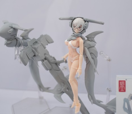 熊猫娘潘达+熊猫机甲