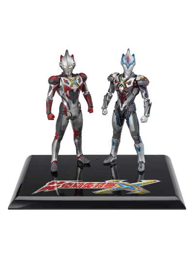 S.H.Figuarts 艾克斯奥特曼 超越型+艾克斯奥特曼（新生代之星）