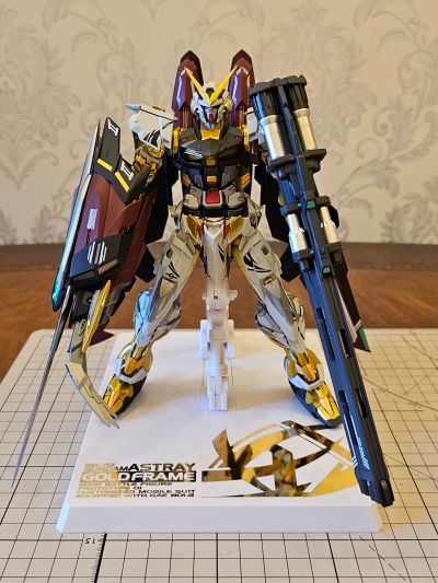 METAL BUILD  机动战士高达SEED ASTRAY  异端高达金色机（新生强袭版）