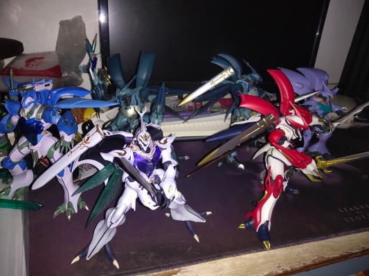 ROBOT魂 圣战士丹拜因 比亚瑞斯（AURA FHANTASM）