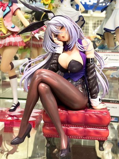 害羞的她 天笠缀 兔女郎