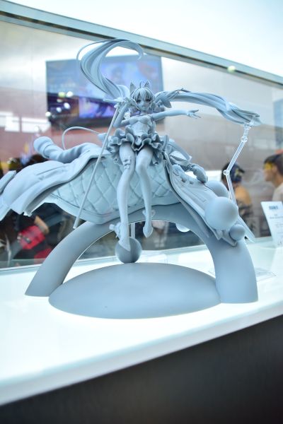 初音未来 闪耀星间