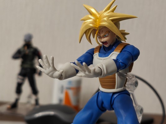 S.H.Figuarts  超级赛亚人特兰克斯-身藏超凡之力-