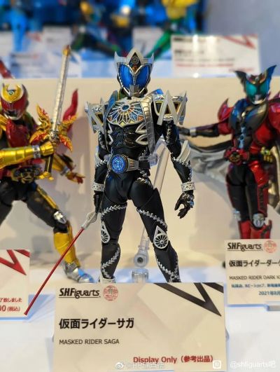 S.H.Figuarts（真骨雕制法）假面骑士蛇牙+假面骑士暗黑月骑