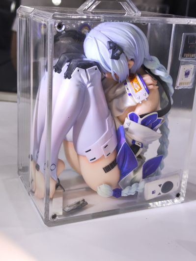 匣之少女 — 00