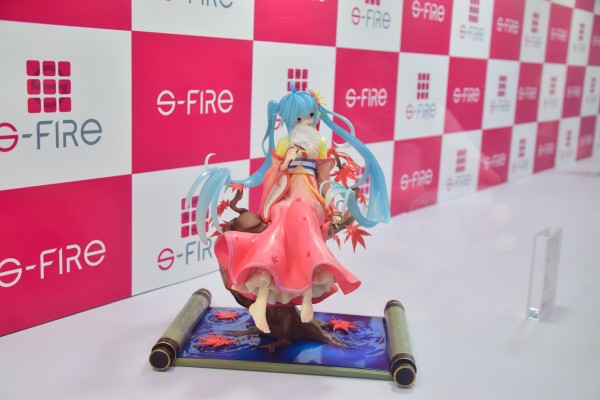 初音未来 月西江