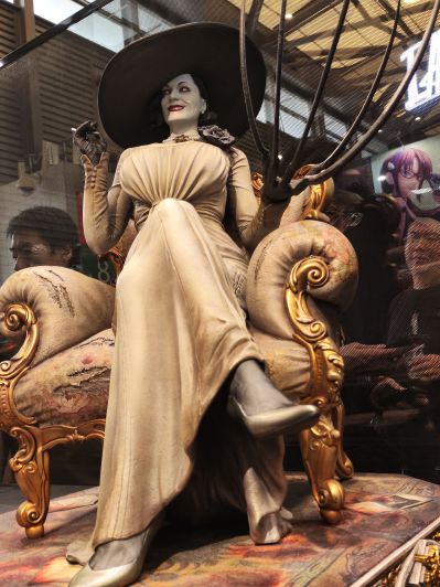 TLCRE-01 生化危机8 阿契娜·蒂米特雷斯库