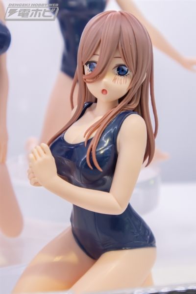 Celestial vivi 电影 五等分的新娘 中野三玖 学校泳衣