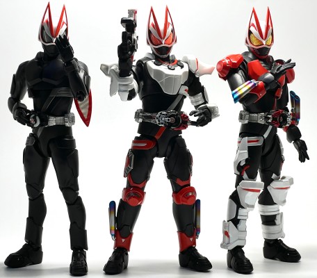 S.H.Figuarts    假面骑士极狐 推进器马格南形态+火旺形态配件包