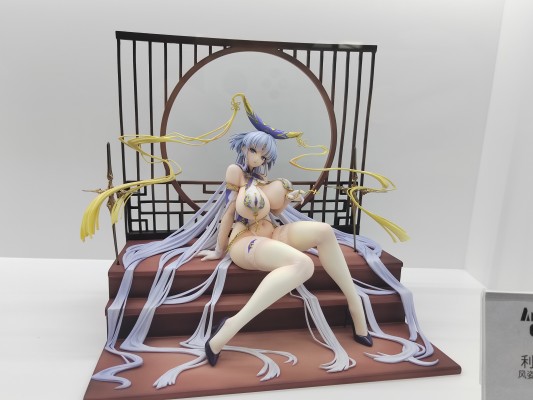 绯色回响 利维坦 · 风姿绰约