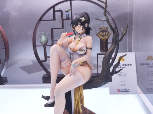 虾米大模王 夏芈「幸」相逢 旗袍 玄墨