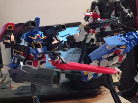 HGAGE#29 1/144 机动战士高达AGE AGE-3F 高达AGE-3堡垒型