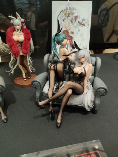 异人馆兔女郎 初萼