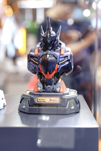 先祖效应 湖中骑士胸像充电中心