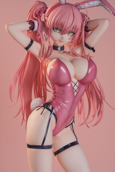 粉色双马尾兔女郎
