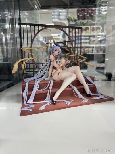 绯色回响 利维坦 · 风姿绰约