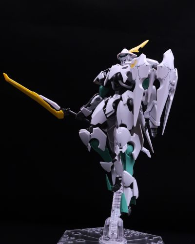 HG 机动战士高达 铁血的奥尔芬斯 月钢 奥特琳德